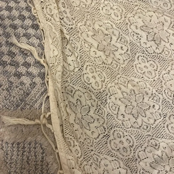 Anthropologie Cream Vintage Lace Fringe Tassel Scarf - Picture 3 of 4